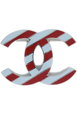 CHANEL 2016 CC brooch