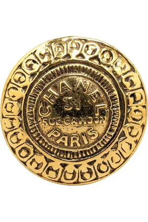 CHANEL 1970-1980 Plated 31 Rue Cambon costume brooch