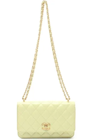 CHANEL 2021 CC turn-lock wallet-on-chain