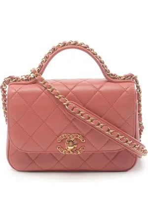 CHANEL 2019 matelassé leather shoulder bag