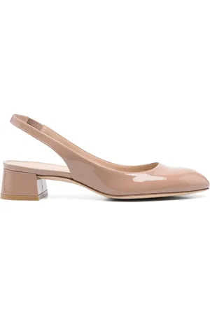 Stuart Weitzman 35mm Vivienne pumps