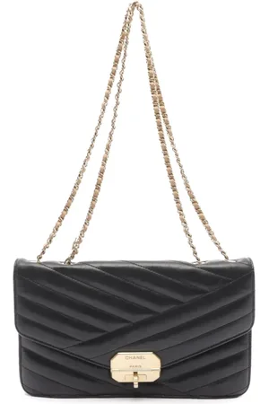 CHANEL 2011 shoulder bag