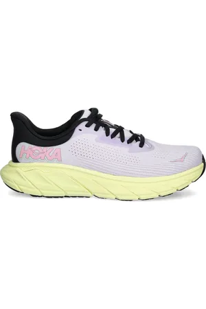 Hoka One One Arahi 7 lightweight cushioned running sneakers