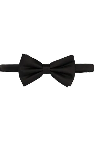 Lady Anne Classic silk bow tie