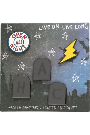 HACULLA Hacula Graveyard pin set