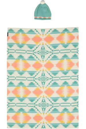 Pendleton Graphic-print organic cotton blanket and beanie set