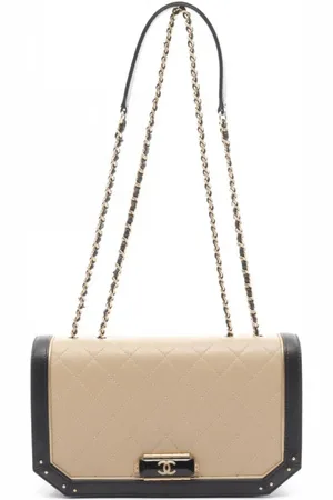 CHANEL 2016-2017 matelassé shoulder bag