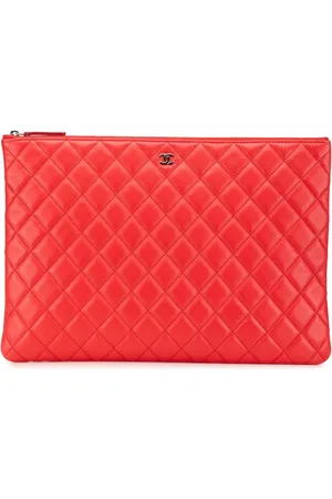 CHANEL 2016-2017 Large Quilted Lambskin O Case clutch bag