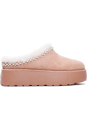 Stuart Weitzman Nellie slippers