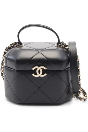 CHANEL 2021s Vanity mini bag