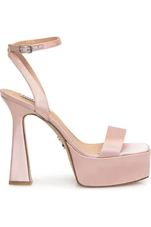 Steve Madden Discord sandals