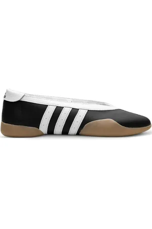 adidas Taekwondo Mei Ballet "Core /Cloud White/Gum" sneakers