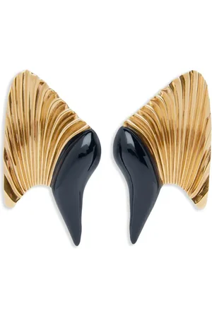 Nina Ricci Heart of Venus earrings