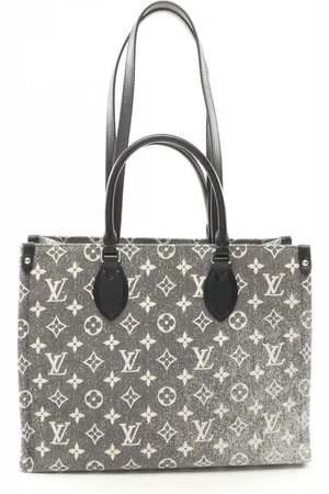 LOUIS VUITTON 2021 On-the-Go MM shoulder bag