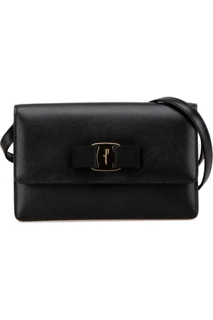 Salvatore Ferragamo 2000-2024 Vara Bow Leather crossbody bag