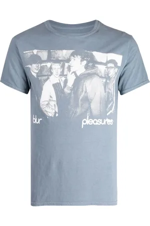 Pleasures Movin