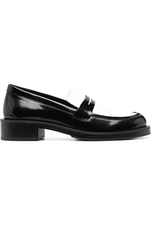 Stuart Weitzman Palmer Bold patent-leather loafers