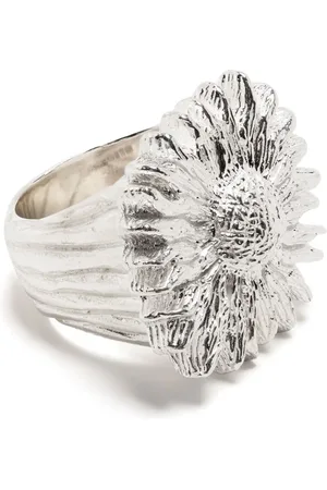 Bleue Burnham Engraved flower ring