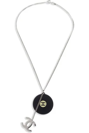 CHANEL 2004 Record-pendant necklace