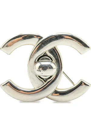 CHANEL 1996 CC Turn-Lock Brooch costume brooch
