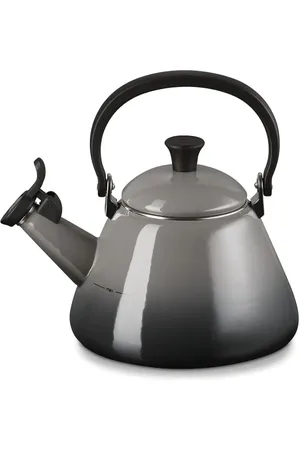 Le Creuset Ombr??-effect teapot