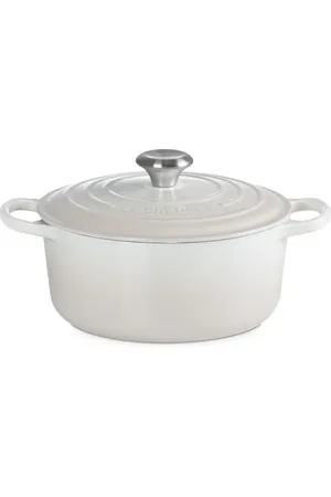Le Creuset Cocotte round cast iron casserole dish