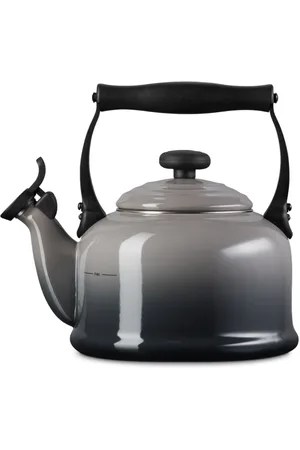 Le Creuset Ombré-finish tea kettle