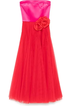 Parlor Floral-appliqu?? gown