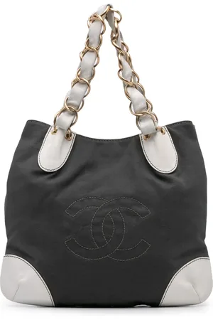CHANEL 2003-2004 CC Canvas Olsen tote bag