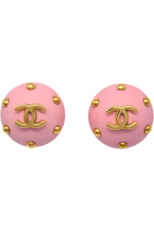 CHANEL 1996 CC Button earrings