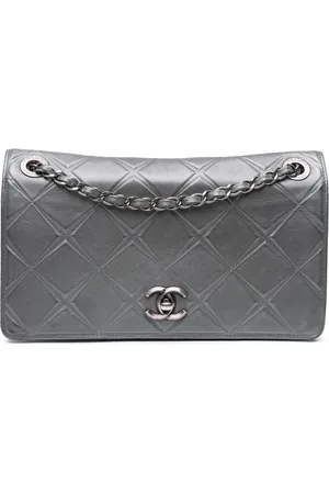CHANEL 2016-2017 Medium Embossed Calfskin Propeller Flap shoulder bag