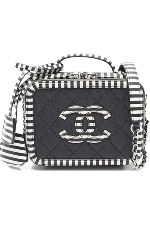 CHANEL 2019 CC Figley vanity bag