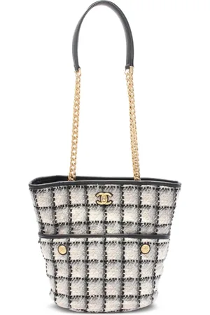 CHANEL 2021s Coco Mark tweed shoulder bag