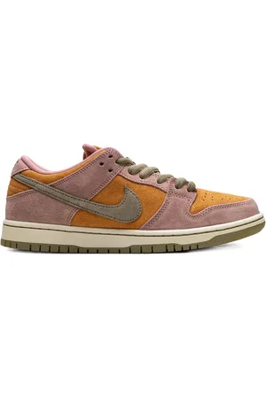 Nike Dunk Low SB "Red Stardust" sneakers