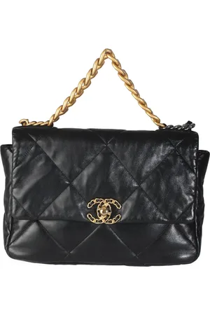 CHANEL Large quilted flap shoulder bag