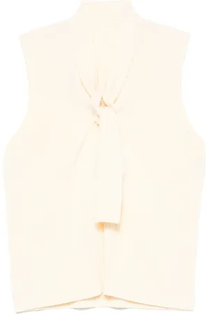 Issey Miyake Pliss??-effect vest