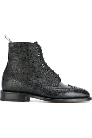 Thom Browne Wingtip Brogue Boot With Leather Sole In Pebble Grain