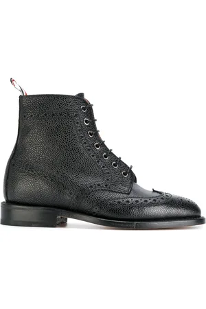 Thom Browne Wingtip Brogue Boot With Leather Sole In Pebble Grain