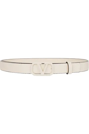 VALENTINO GARAVANI V Logo Signature Belt in - Ivory. Size 65 (also in ).