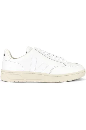 Veja V-12 in - White. Size 39 (also in 40, 41, 42, 43, 44, 45).
