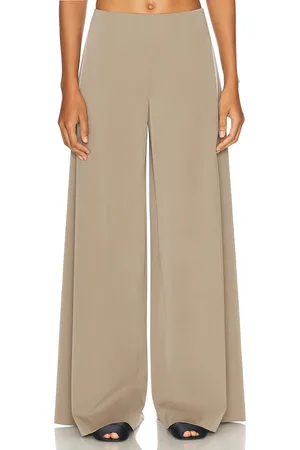 The Row Dela Pant in - Taupe. Size 6 (also in ).