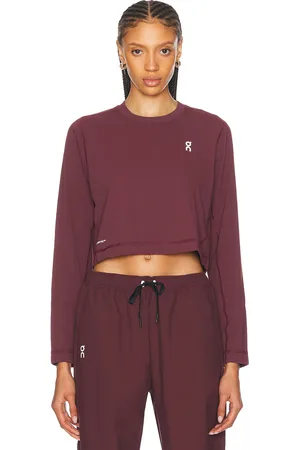 On Running Active Lg-t Crop Top in - Purple. Size XS (also in ).