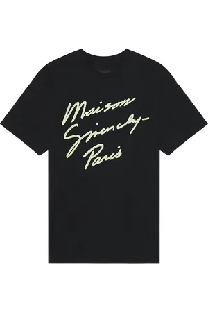 Givenchy Regular Fit Tee in - Black. Size L (also in S, XL/1X, XXL/2X).