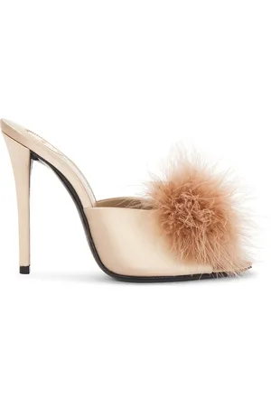 Saint Laurent Gippy Mule Sandal in - Blush. Size 36.5 (also in 37, 37.5, 38, 38.5, 39, 39.5, 41).