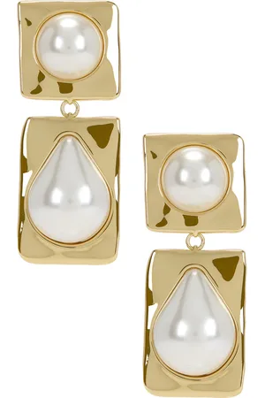 Retrofete Savannah Pearl Drop Earring in - Metallic . Size all.
