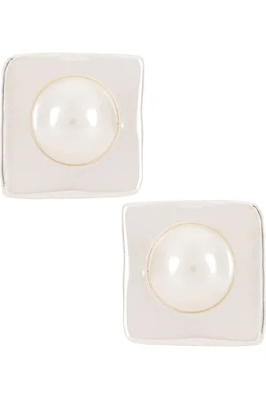 Retrofete Nikki Pearl Earring in - Metallic Silver. Size all.