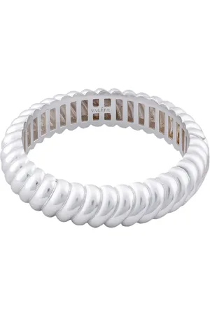 VALÉRE Ripple Bangle Bracelet in - Metallic Silver. Size all.