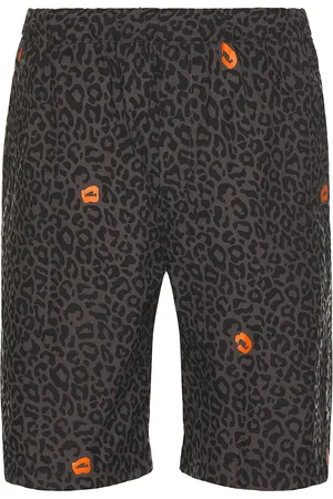UNDERCOVER Leopard Print Shorts in - Grey. Size 4 (also in 5).