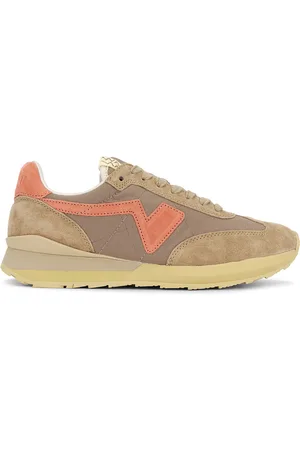 VISVIM FKT Runner in - Black. Size 10 (also in 8, 11).