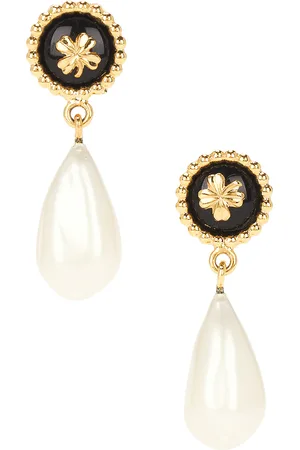 CHANEL Coco Mark Pearl Clover Earrings in - Metallic . Size all.